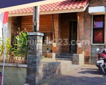 Rumah mewah tanah luas di Pudak payung , banyumamik SHM Bagus