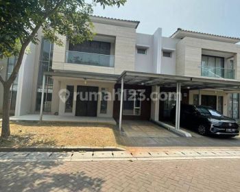 Disewakan Rumah Pantai Indah Kapuk, Golf Island cluster Concerto dengan 2 Lantai