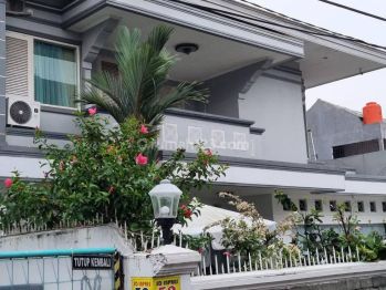 Dijual Rumah 2 Lantai Celling Tinggi Dan Dekat Sekolah Al Fath Cirendeu