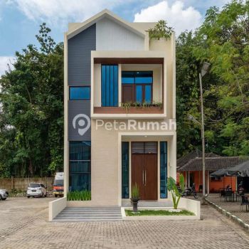DIJUAL RUMAH JALAN STM KOMPLEK GREEN PARK