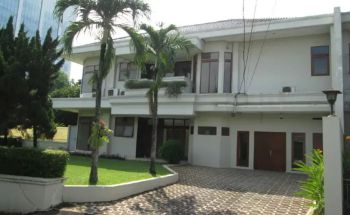 Tanah Bonus 17 Unit Bangunan Rumah di Jervois Park, Jakarta Selatan