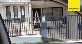 Dijual Rumah SHM Furnish di Griya Asri Pakuwon City Surabaya
