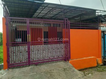 Rumah Bagus Rapi 6 x 12 Cipondoh dekat Green lake