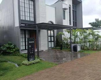 Rumah 2 lantai bergaya American Style