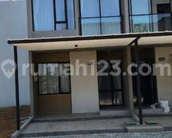 Disewakan Rumah Hoek Cluster Dallas Siap Huni