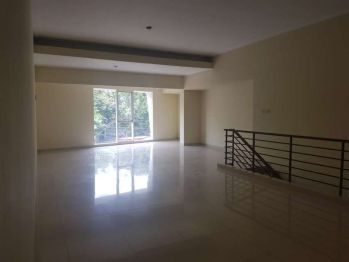 Di Sewa Ruko Mainroad Di Jalan BKR Bandung