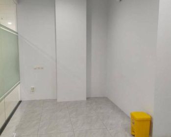 Office Space Praxis Siap Pakai