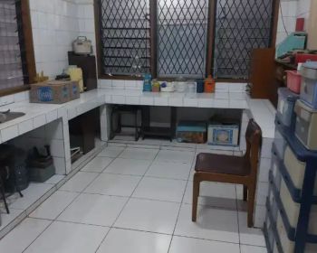 Dijual Rumah di Kampung Melayu Jakarta Timur. Strategis & NO Banjir