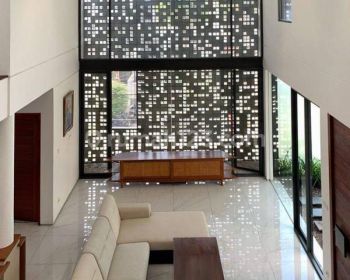 Sumber Sari Rumah 2 Lantai Baru Minimalistic Urban Art Pencahayaan Udara Sangat