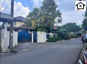 Rumah Pinggir jalan Bambu Apus Cipayung
