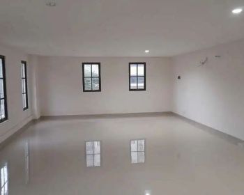 Di sewakan Ruko 3 lantai di Podomoro Golf View Boulevard