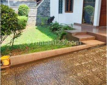 Dijual Rumah Strategis Di Sarijadi Bandung