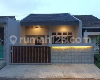 Dijual Rumah Cantik 1,5 Lantai di Lawang, Malang