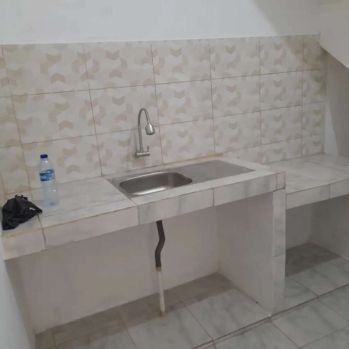 Disewakan rumah bangunan baru 3juta/bulan atau 35juta/tahun.