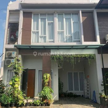 Rumah 2 lantai siap huni di Cinere walk in informa