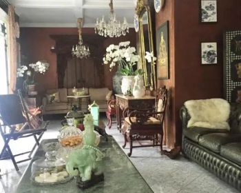 Rumah Mewah + Bonus Cake shops tepi jalan