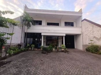 Murahh Dijual Komersial area Raya Kutisari Cocok untuk expedisi/gudang