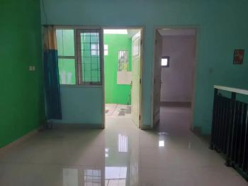 Rumah 2 lantai disewakan