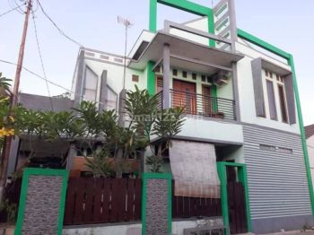 Jual rumah 2 lantai di pondok kelapa! Terawat dan siap huni