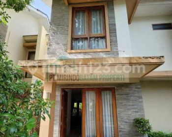 Disewakan 130juta Tahun Rumah Villa Panbil Full Furniture