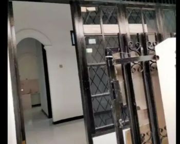 DIKONTRAKKAN RUMAH RP 28.000.000/TAHUN (BISA NEGO)