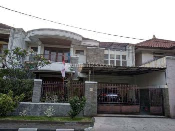 Rumah Mewah Lokasi Terbaik Di Batununggal Indah