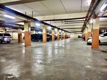 Dijual Ruko Gandeng 4 LT Luas 530m2 Jaminan Income Sewa, Jakarta Barat