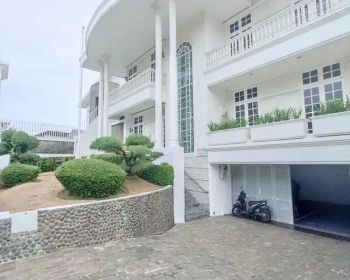 Disewakan Rumah Mewah Modern Siap Huni Private Pool Area Pondok Indah