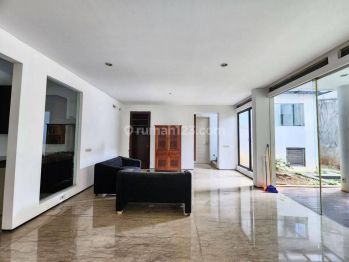 NEGO Sampai deal Townhouse 3 lantai swimming pool dikemang