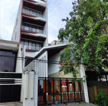 Kantor 5 Lantai Jalan Embong Cerme