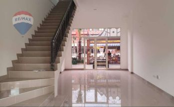 Disewakan Ruko Gandeng2 La Riviera PIK2