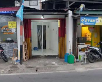 Dikontrakan kios pinggir jalan raya 2 jalur dilalui angkutan umum