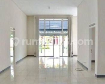 Rumah Nyaman di Tatar Naganingrum, Kota Baru Parahyangan