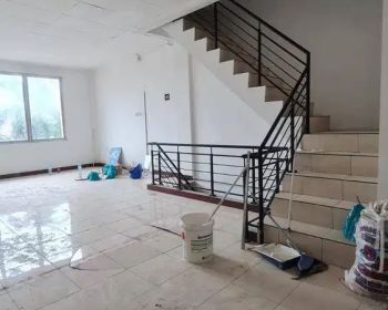 DISEWAKAN 2 ½LANTAI RUKO DI BOULEVARD HIJAU HARAPAN INDAH BEKASI