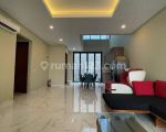 thumbnail-rumah-baru-interior-design-siap-huni-di-pulomas-jakarta-timur-1