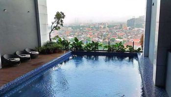 Hotel Di Darmo Super Luxury Lokasi Strategis