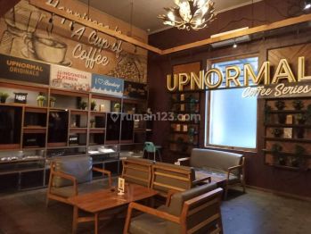 Ruang Usaha 2200m2 Bagus SHM di Mainroad Cihampelas, Bandung