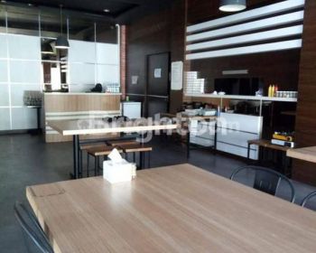 Di Ruko Di Dekat Mall Big Mall. Lokasi sangat ramai dan sangat strategis. sangat