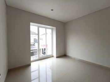 Disewakan Dikontrakan Rumah Mewah Bangunan Baru Di Perum Green Hills