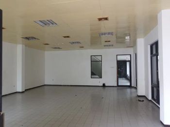 351. Disewakan rumah usaha area komersial Surabaya Pusat