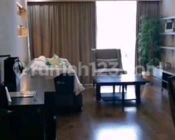 Di Sewakan Apartemen Taman Anggrek 2 Bedroom Furnished Bagus