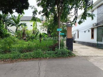 Kavling siap bangun bentuk hook  jalan utama