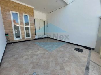 dijual rumah baru mulyosari utara