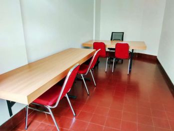 Perkantoran Full Furnished Berhadapan Dengan Cafe Dipatiukur Bandung
