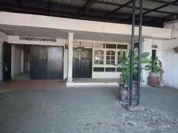 Dijual Rumah Usaha Pusat Kota di Jalan Sulawesi, Surabaya