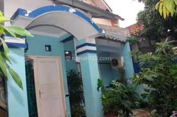 Dijual Rumah di Jl. Boulevard Hijau Harapan Indah
