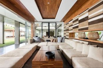 Sewa Harian Villa Mewah 5 Kamar di Seminyak Bali - BVI41224