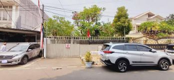 Rumah di Jl Cisadane Menteng, pusat kota