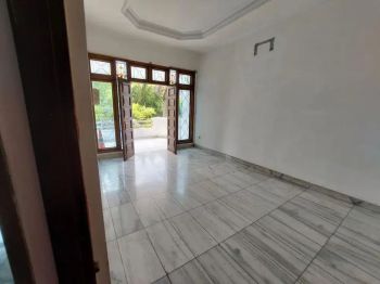 disewakan rumah 2 lantai didaerah pasar minggu