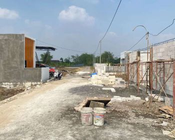 Kavling 5x10 29jt Lebar jalan 7 meter lokasi di barat SBY